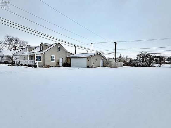 3rd image of 192 Lindsay Ave