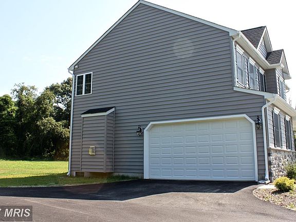 2nd image of 108 Barbaro Ct