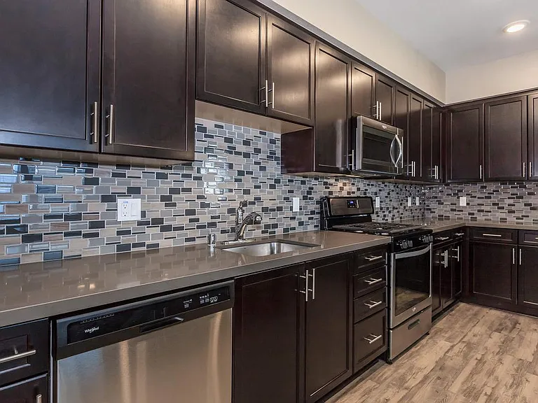 Esencia Sur Apartment Homes — Photo 37