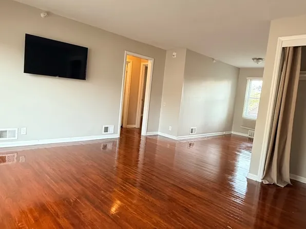 4825 Ames Ave APT 1, Omaha, NE 68104