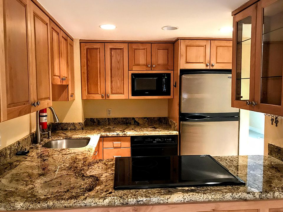 1st image of 153 Dunlop Ct
