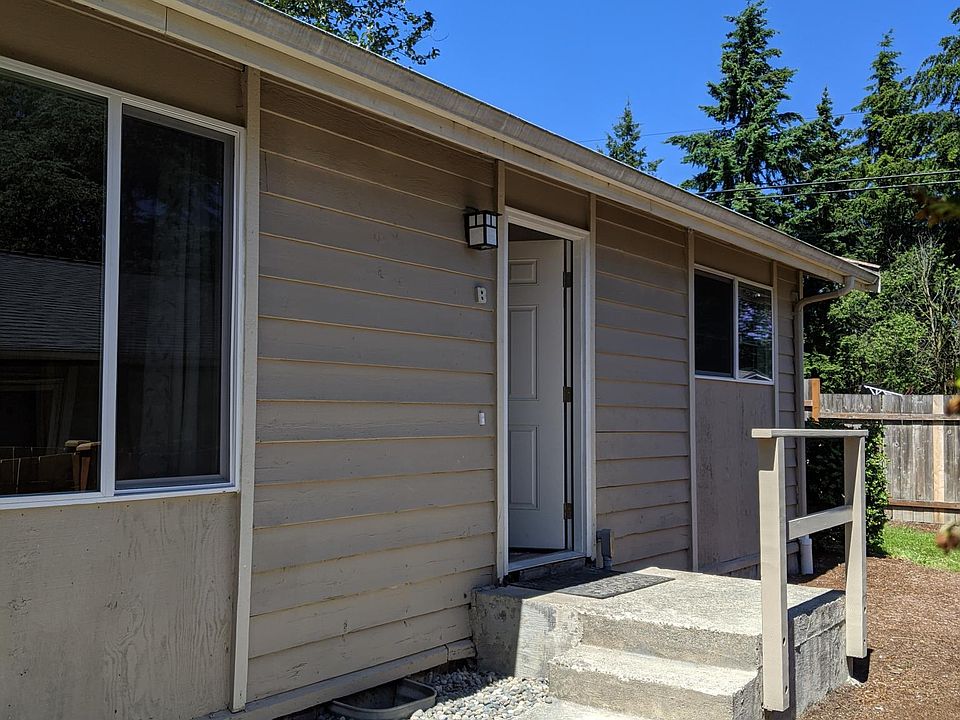 Front door, entrance to Unit B