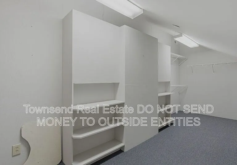 200 Litchfield Pl — Photo 37