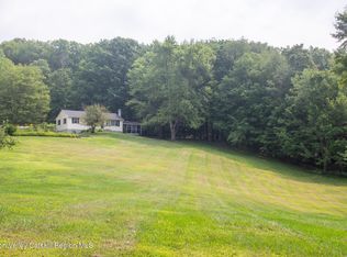16 Middlebrook Dr, Valatie, NY 12184