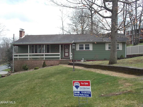 335 Baker Ln, Altoona, PA 16601