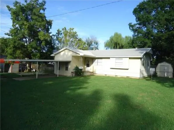 217 S 2nd St, Tecumseh, OK 74873