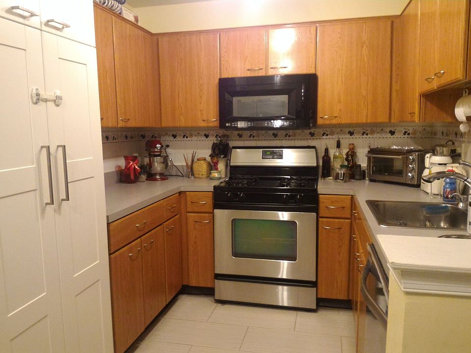 Kitchen with Tile floors