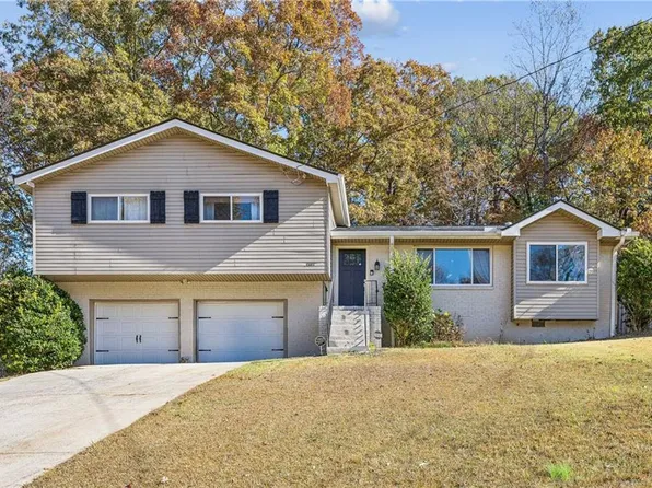 2407 Crestdale Cir SE, Atlanta, GA 30316