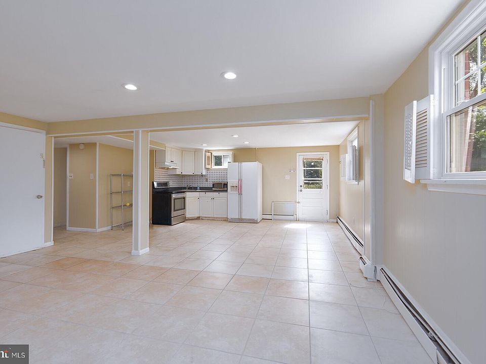 1st image of 12512 Circle Dr