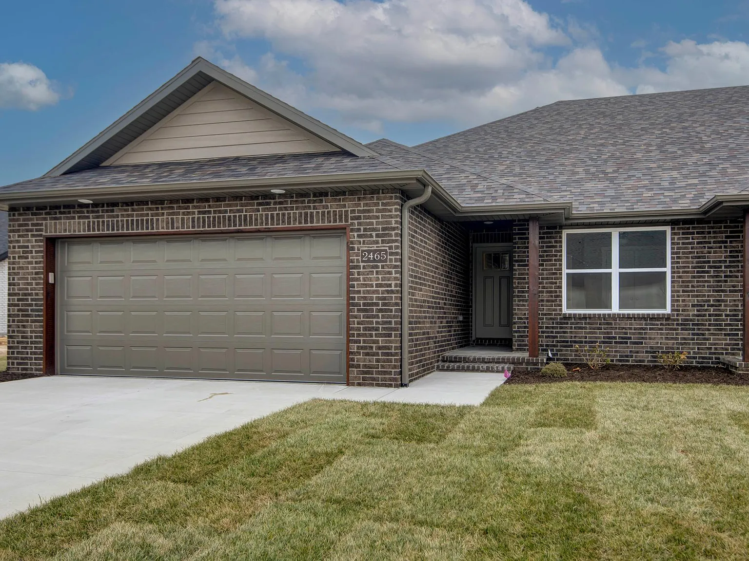 4 bed, 1680 sqft, $1,995 — Photo 2