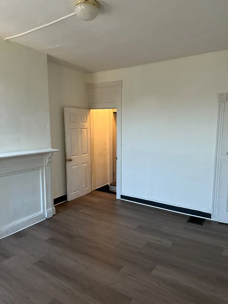 2 bed, 1200 sqft, $1,300 — Photo 3