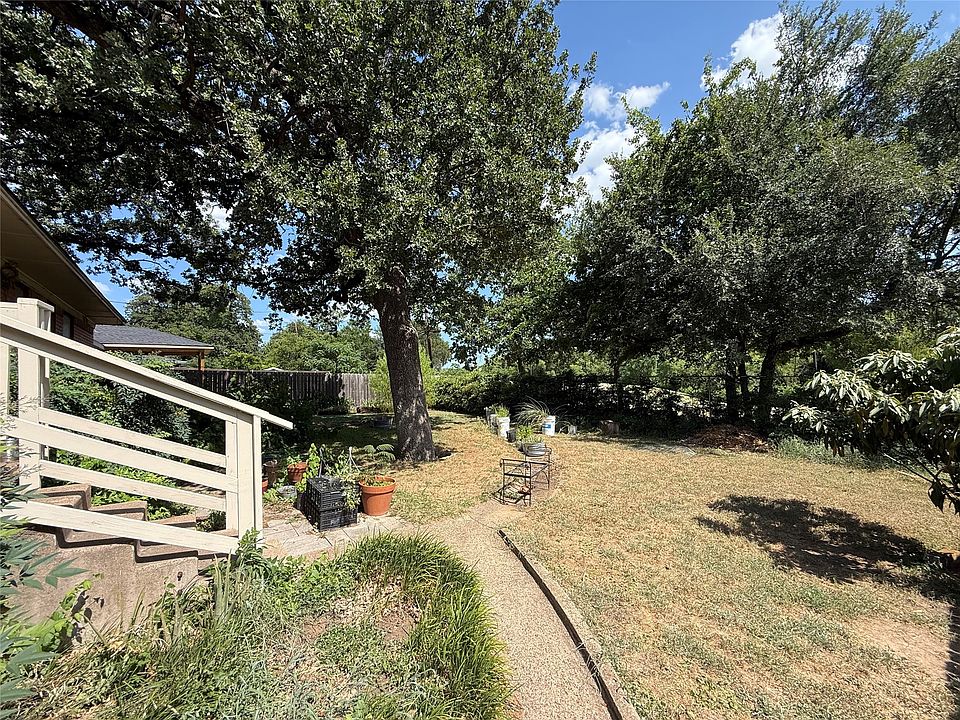 2nd image of 1232 Fair Oaks Dr