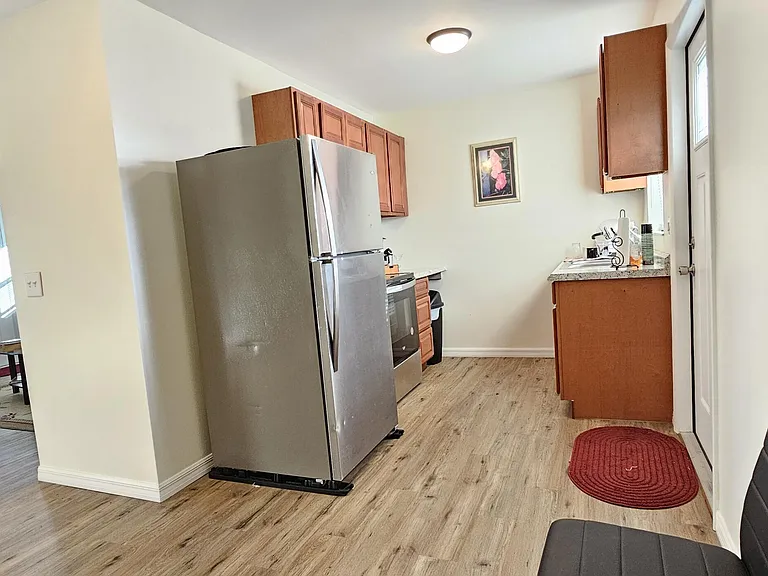 323 Seminole Ct — Photo 6