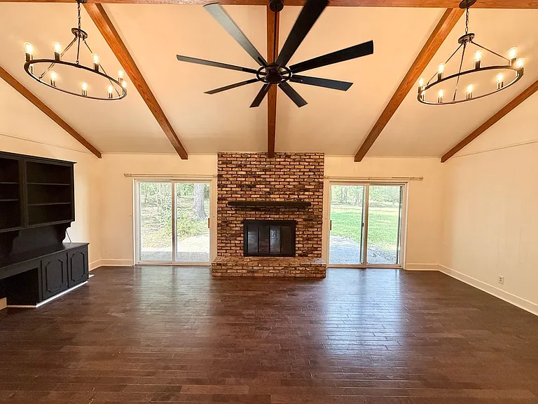 1406 Jeff Davis Dr — Photo 5