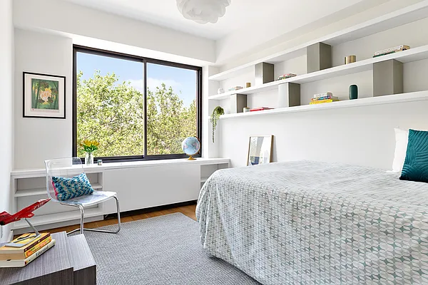 Sold by Compass | media 10