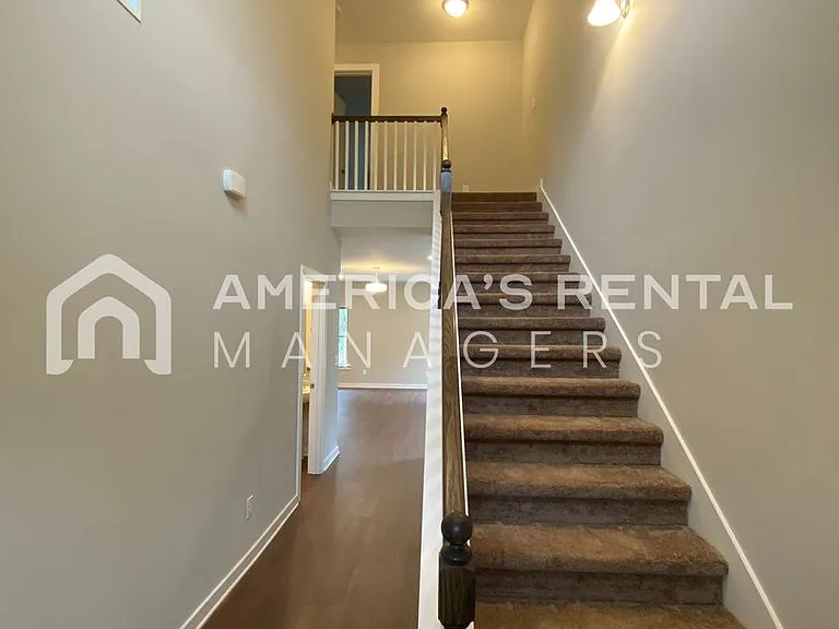 7950 Saint James Dr — Photo 18