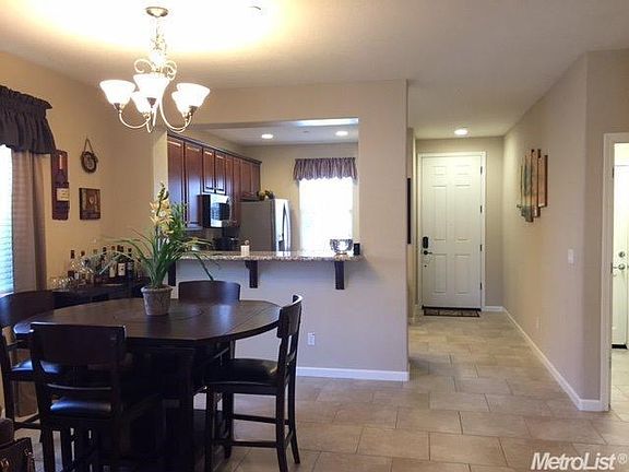 3rd image of 9547 Blue Mountain Way