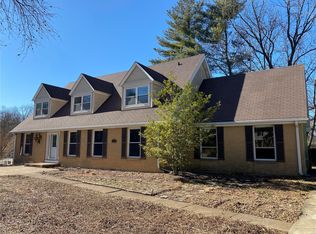 617 Travella Ct, Ballwin, MO 63011