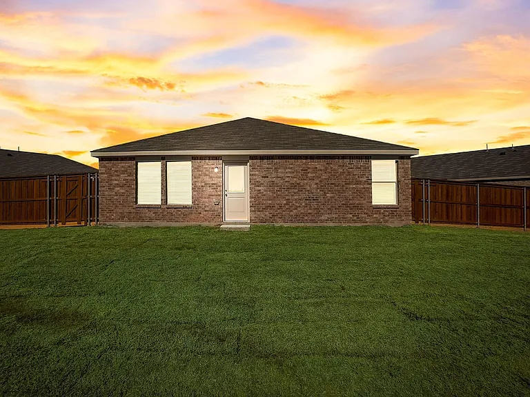 2832 Ozark Cir — Photo 10