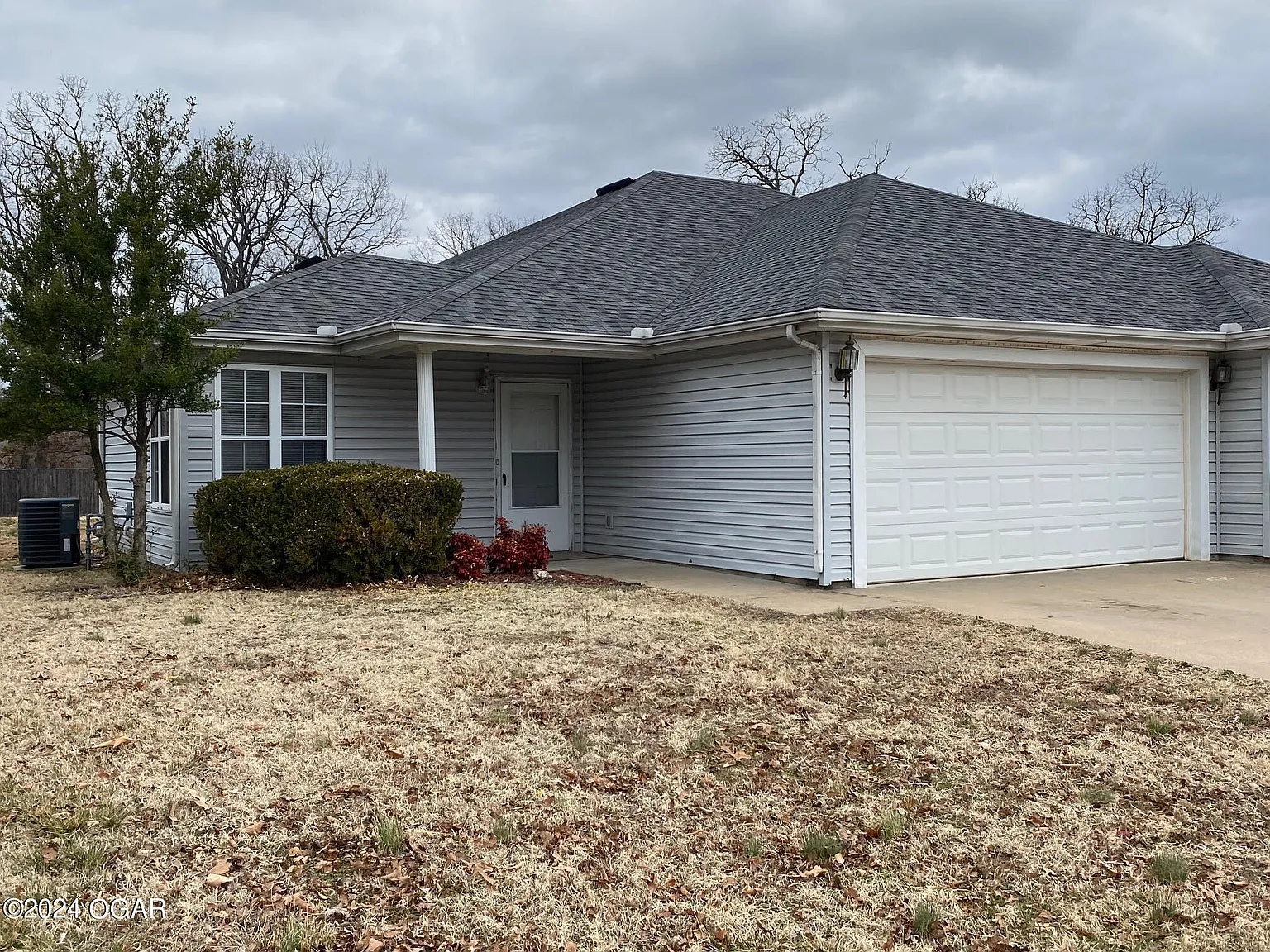3 bed, 2.0 bath, 1283 sqft, $1,200 — Photo 1