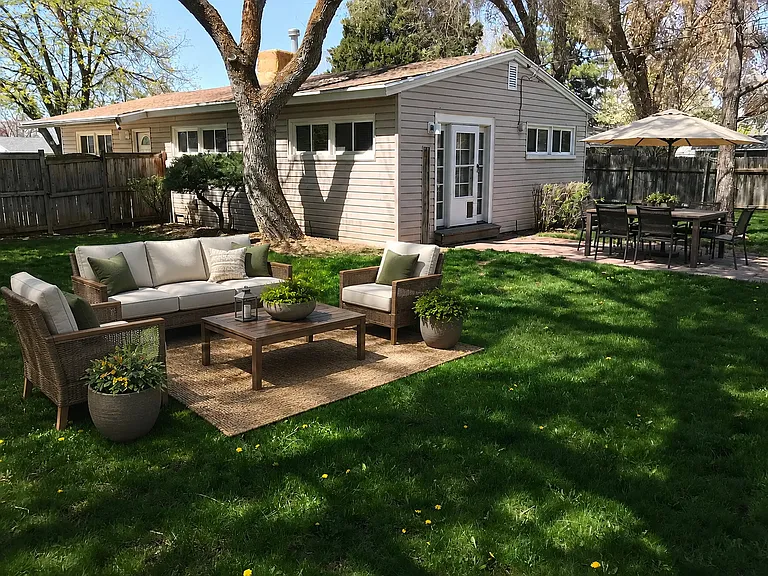 6855 S Brookhill Dr — Photo 2