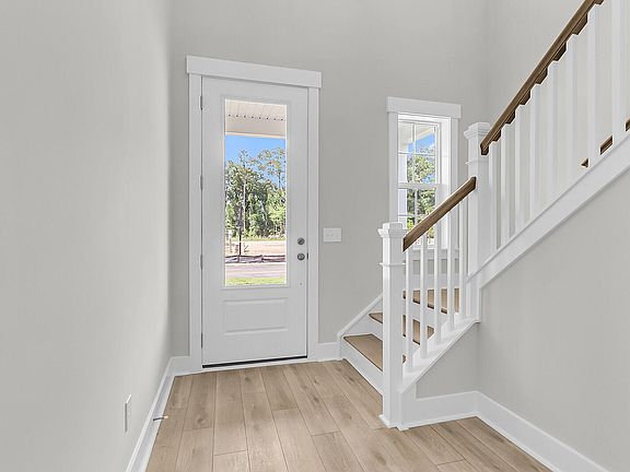 5th image of 215 Crosswick St