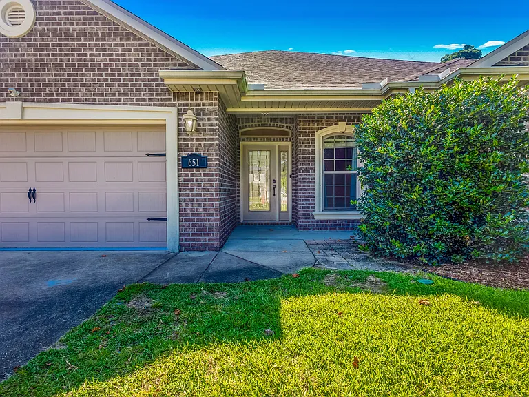651 Powell Dr NE — Photo 5