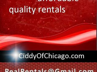 1800 W Cornelia Ave, Chicago, IL 60657