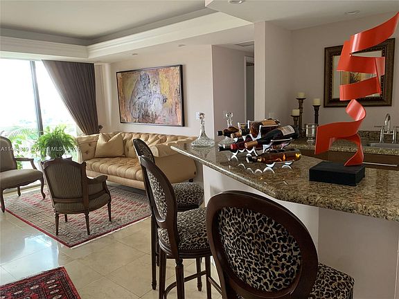 5th image of 20185 E Country Club Dr APT 2102