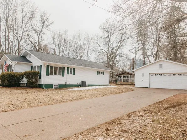 423 13th St, Cloquet, MN 55720