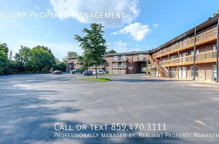 2021 Cambridge Dr #40 — Photo 13