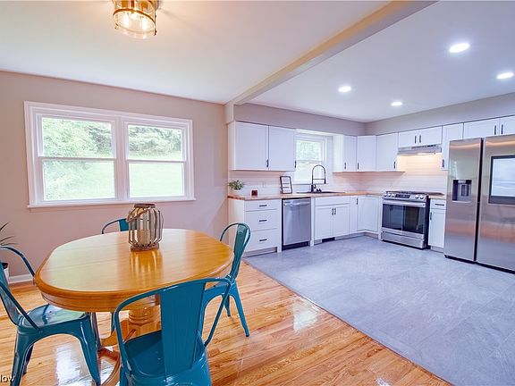 3rd image of 8586 Glennridge Ave NW
