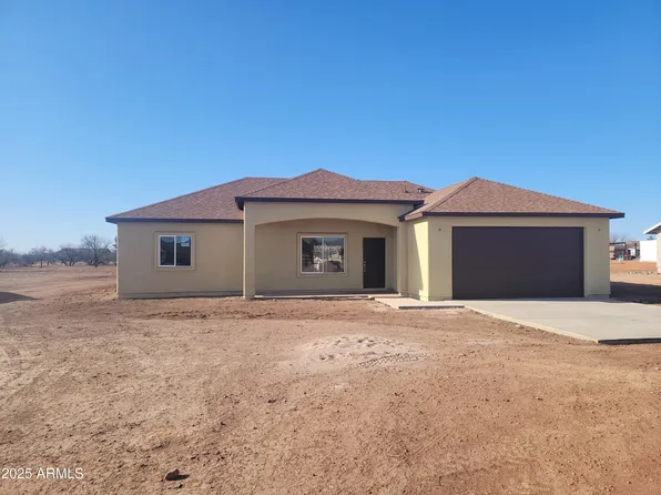 408 E Birch Street, Huachuca City, AZ 85616