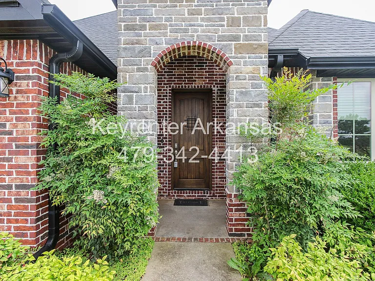 3805 Gemstone Blvd — Photo 2