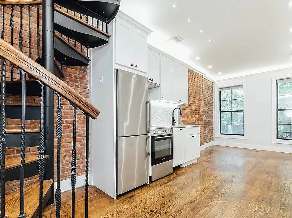 41 Columbia Pl #3D