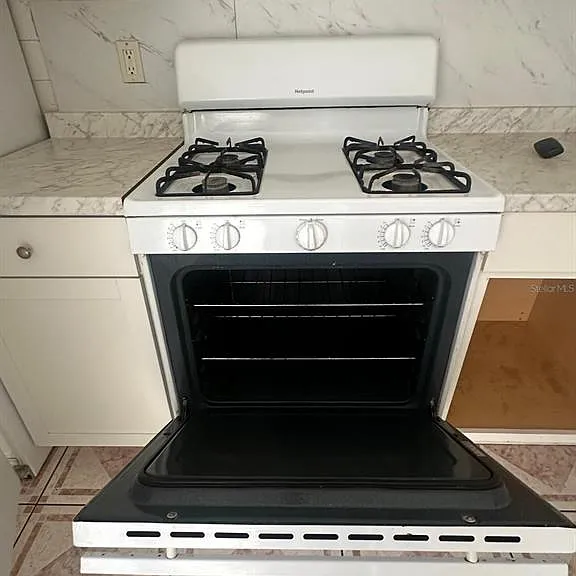 107 Nicholson Dr — Photo 13