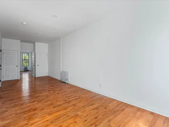 37 Jewel Street image 17 of 32