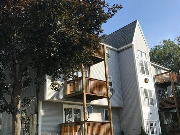 28 Ware St APT 3, Lowell, MA 01851