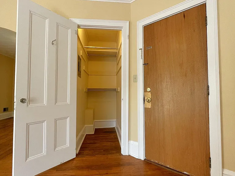 110-112 Elm St #112B — Photo 5