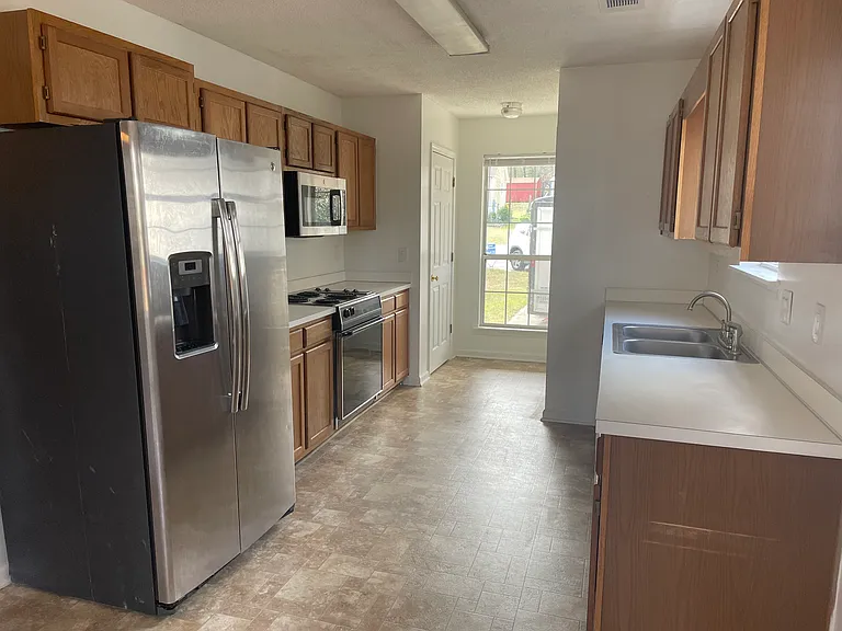 258 Stonewood Dr — Photo 11