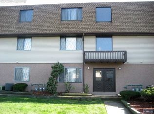 846 Riverside Ave APT 305, Lyndhurst, NJ 07071