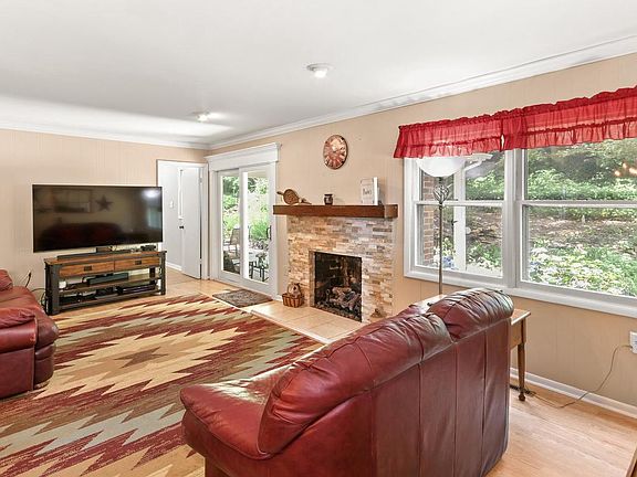 5th image of 7309 Westwood Dr