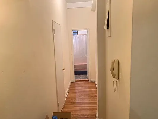 Rented by Johanna Gyuro, LREB | media 32