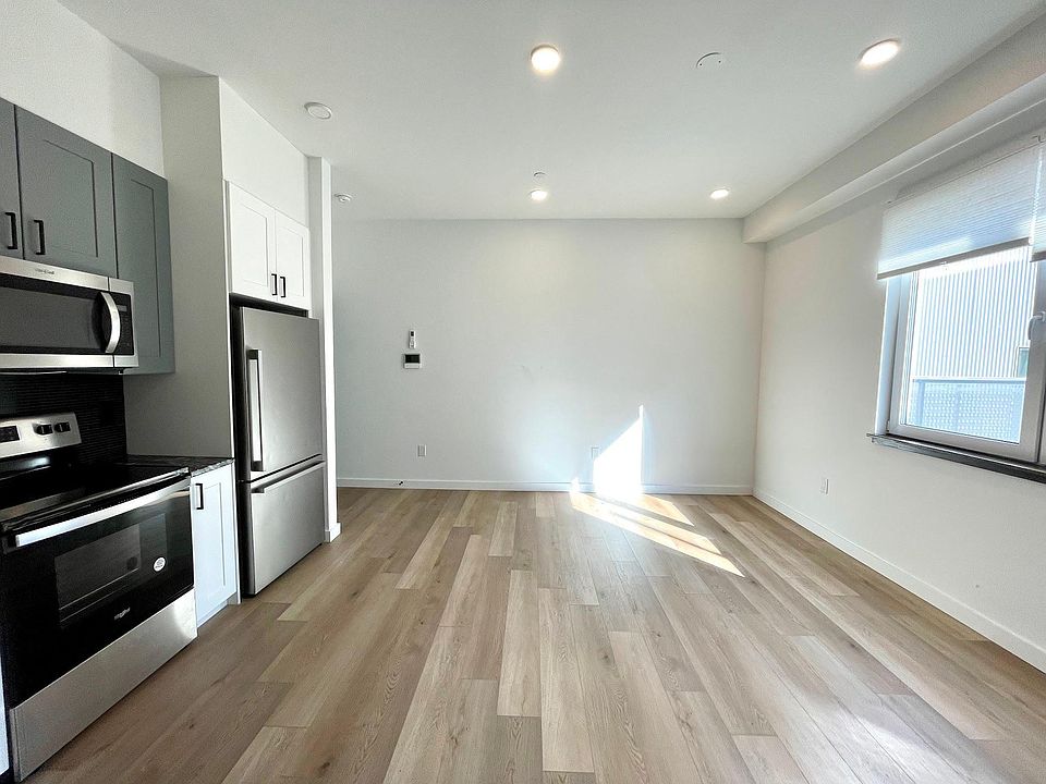 1st image of 1309 N Hope St #7C