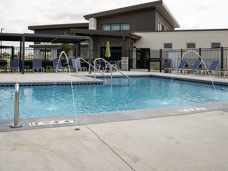 Pool at The Emory North Liberty