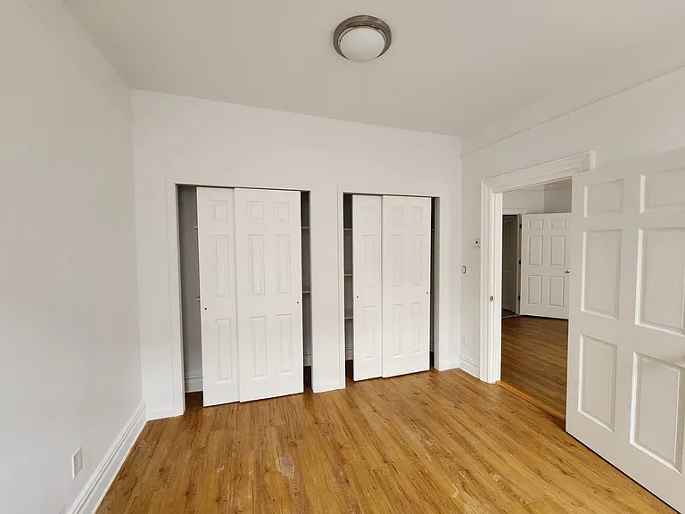 2030 E 12th St #1F — Photo 11