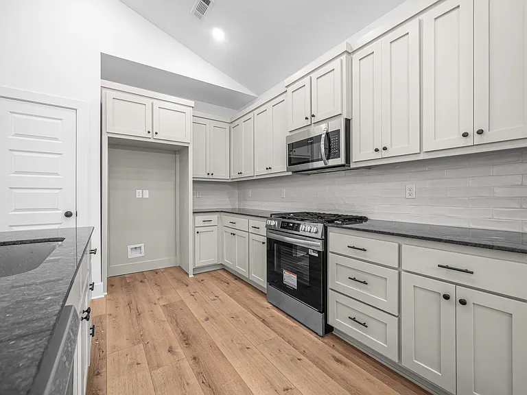 6819 Fir St — Photo 13