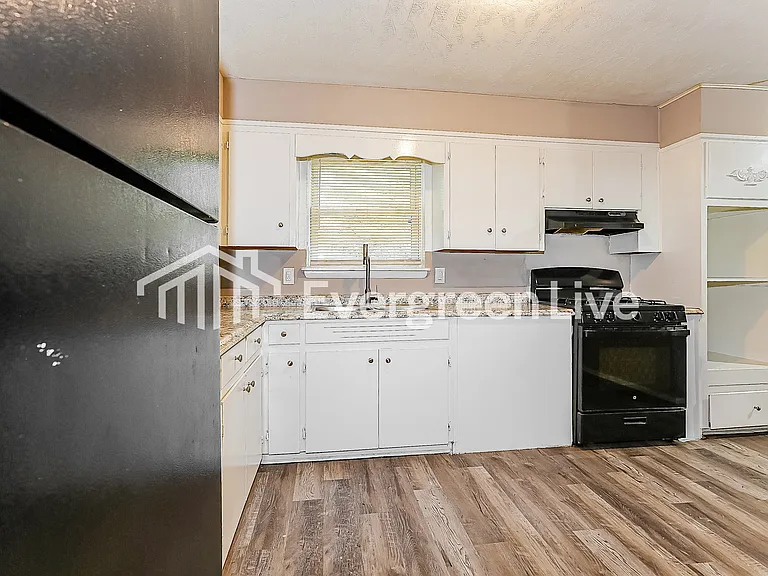 5707 Meadowbrook Ln — Photo 7
