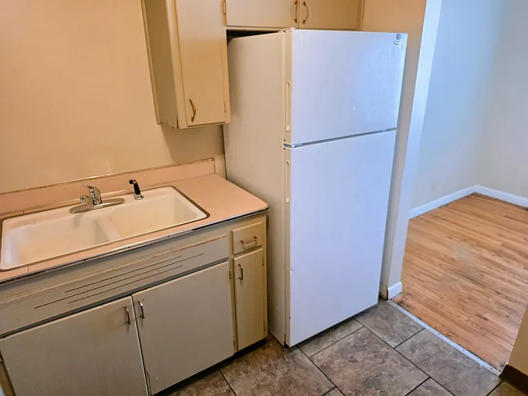 2822 Kingman Blvd — Photo 8
