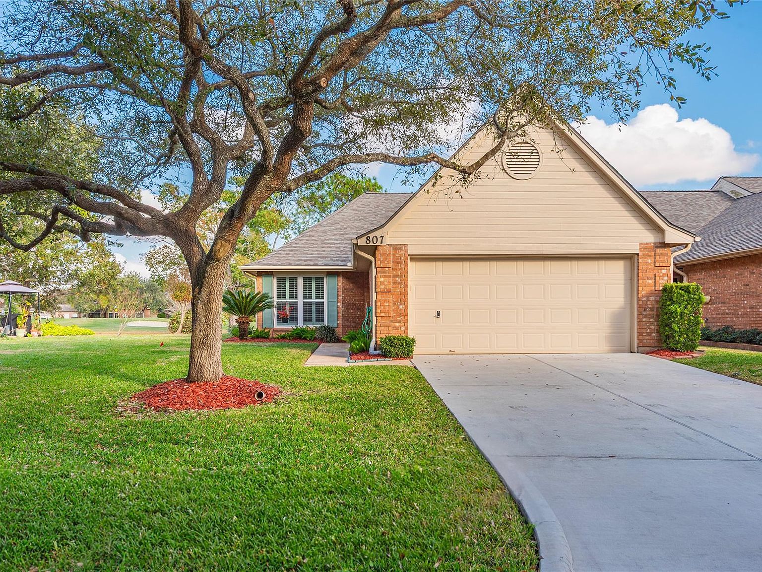 807 Woodfern Glen Ln